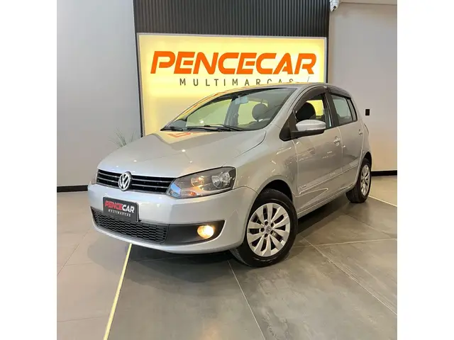Carro Volkswagen Fox 2013 1.0 TEC (Flex) 4p