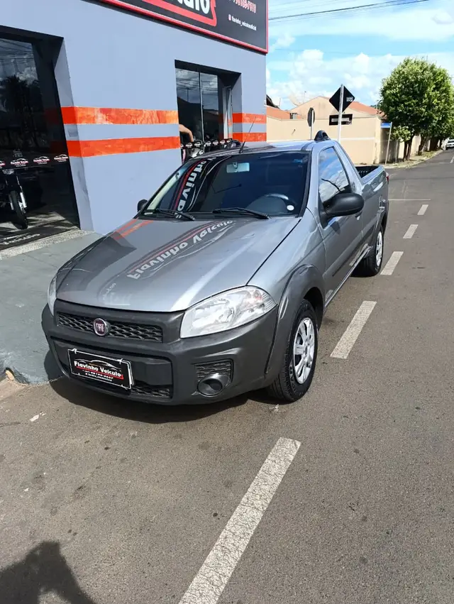 Carro Fiat Strada 2016 Working 1.4 (Flex)