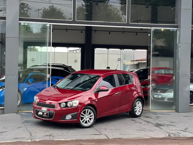 Carro Chevrolet Sonic 2013 Hatch LTZ 1.6 (Aut)