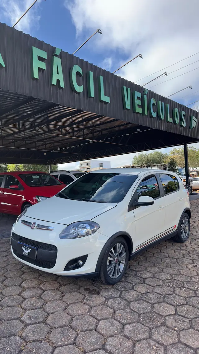 Carro Fiat Palio 2017 Sporting 1.6 16V (Flex)