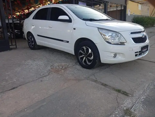 Carro Chevrolet Cobalt 2012 LT 1.4 8V (Flex)
