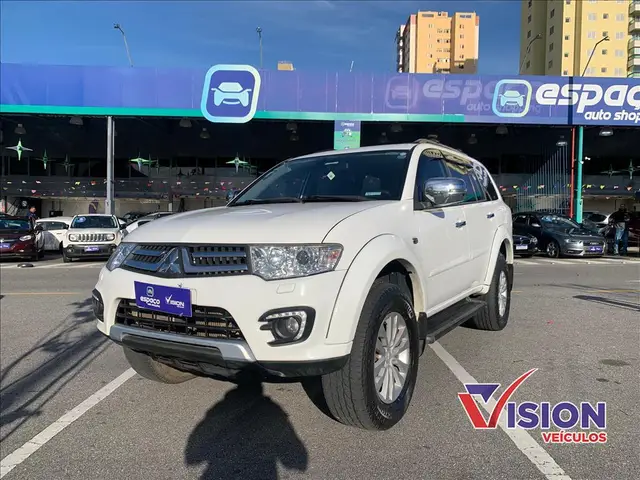 Carro Mitsubishi Pajero 2016 3.2 DI-D HPE 4WD (Aut)