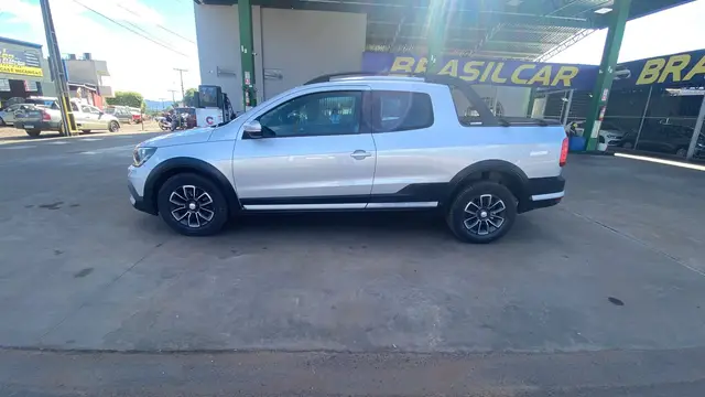 Carro Volkswagen Saveiro 2017 Cross 1.6 16v MSI CD (Flex)