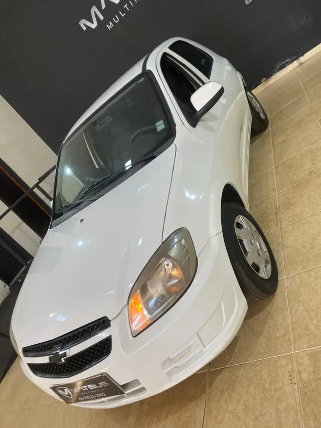 Carro Chevrolet Celta 2013 LT 1.0 (Flex)