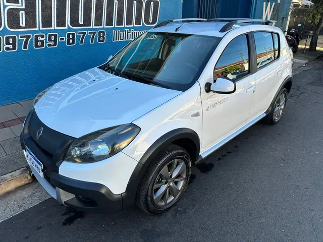 Carro Renault Sandero Stepway 2014 1.6 16V Hi-Flex (aut)