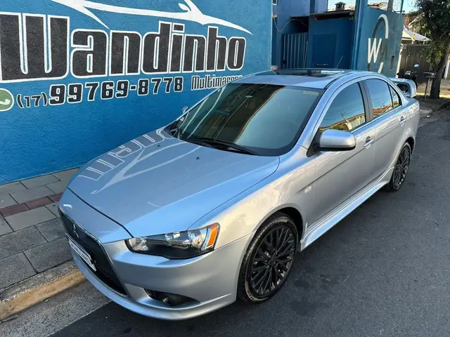 Carro Mitsubishi Lancer 2015 2.0 16V