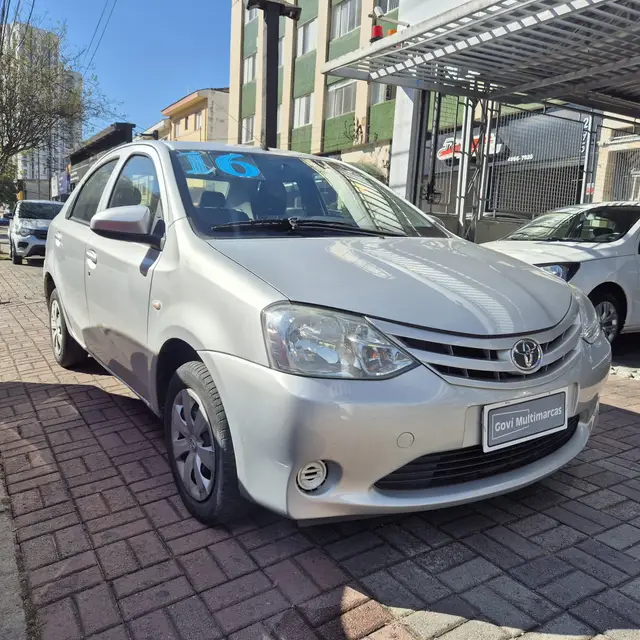 Carro Toyota Etios Sedan 2016 X 1.5 (Flex)