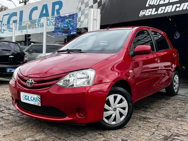 Carro Toyota Etios 2013 XS 1.3 (Flex)