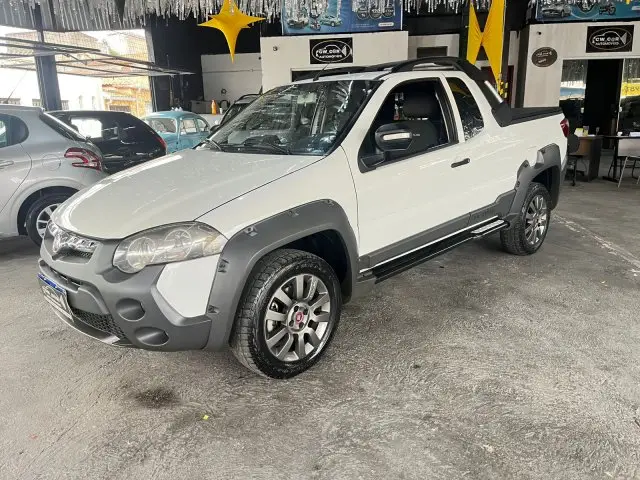 Carro Fiat Strada 2016 Adventure 1.8 16V (Flex) (Cabine Estendida)