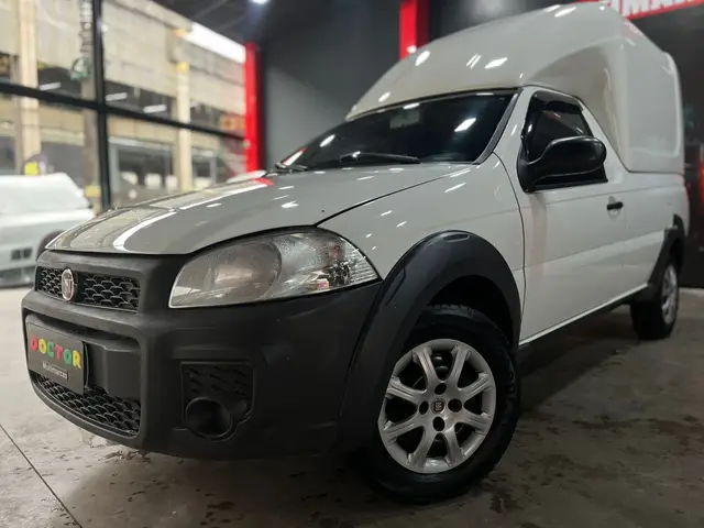Carro Fiat Strada 2016 Working 1.4 (Flex)