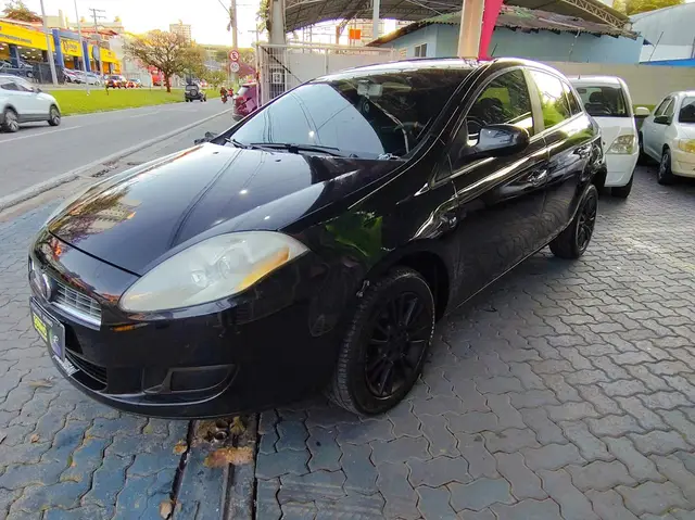 Carro Fiat Bravo 2011 Essence 1.8 16V Dualogic (Flex)
