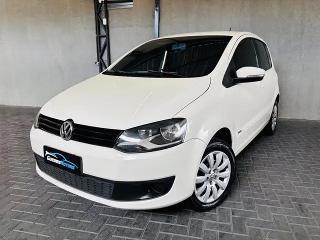 Carro Volkswagen Fox 2014 1.0 TEC (Flex) 4p