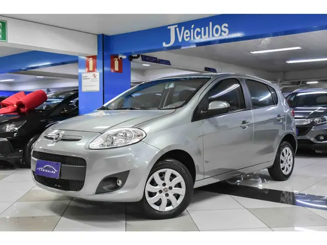 Carro Fiat Palio 2014 Attractive 1.0 8V (Flex)