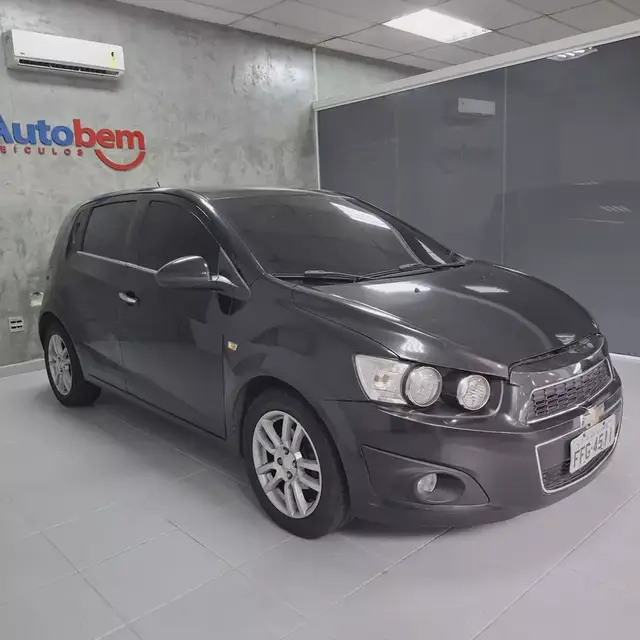 Carro Chevrolet Sonic 2014 Hatch LTZ 1.6 (Aut)