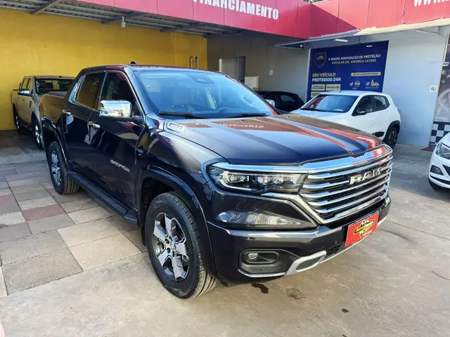 Carro RAM Rampage 2024 Laramie 2.0 Turbo