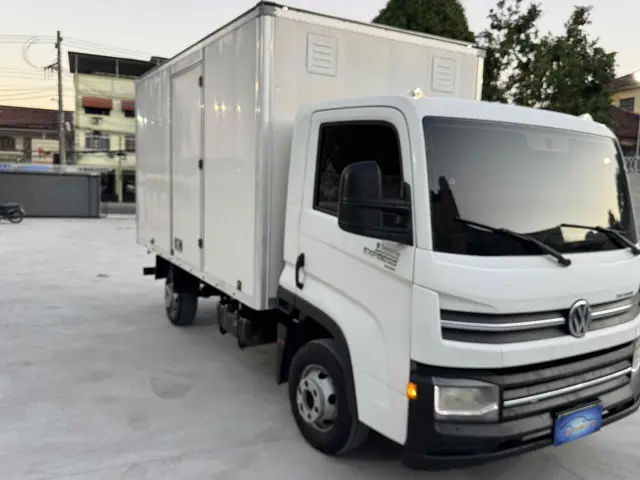 Caminhão Volkswagen Express 2020 DRC 4X2 2p (diesel) (E5)
