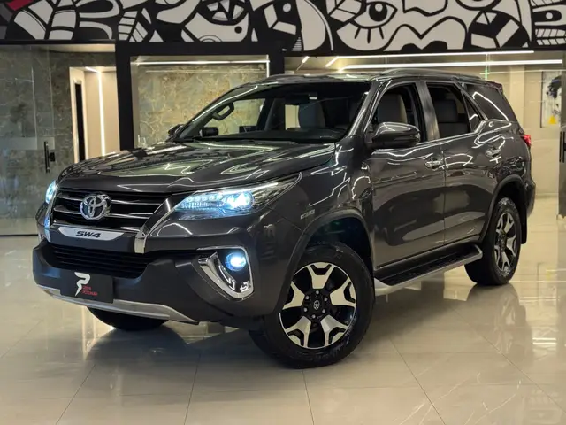Carro Toyota SW4 2020 2.8 TDI SRX 7L 4x4 (Aut) (Diesel)