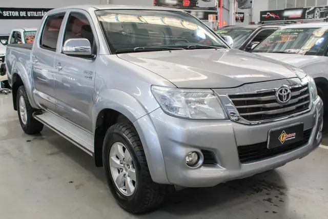 Carro Toyota Hilux Cabine Dupla 2015 Hilux 2.7 SRV CD 4x2 (Flex) (Aut)