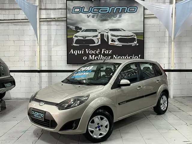 Carro Ford Fiesta Hatch 2013 Rocam 1.0 (Flex)