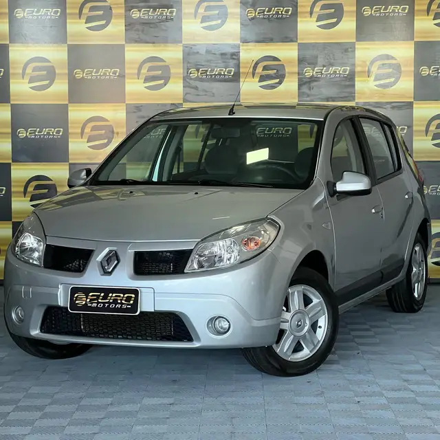 Carro Renault Sandero 2011 Privilège 1.6 8V Hi-Torque (flex)
