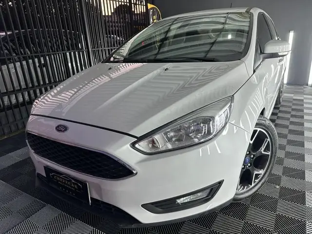 Carro Ford Focus Hatch 2019 SE 2.0 PowerShift