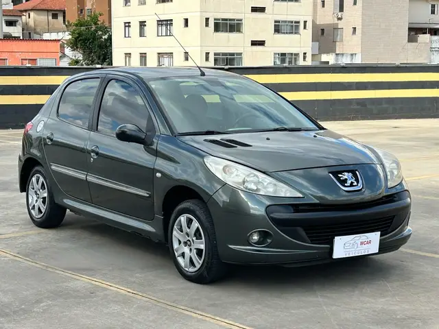 Carro Peugeot 207 2013 Hatch XR 1.4 8V (flex) 4p