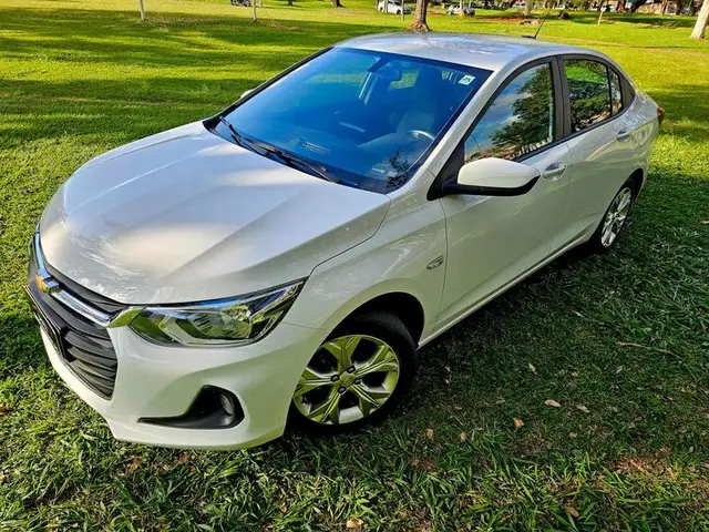 Carro Chevrolet Onix Plus 2023 LTZ 1.0 Turbo (Aut.)