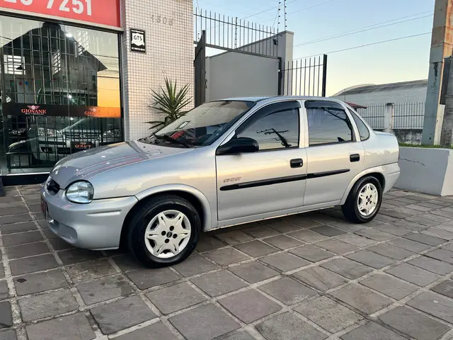 Carro Chevrolet Corsa Sedan 2005 Spirit 1.6MPFI VHC 8V Aut