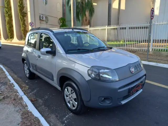 Carro Fiat Uno 2014 Way Celeb. 1.4 8V (Flex) 4p
