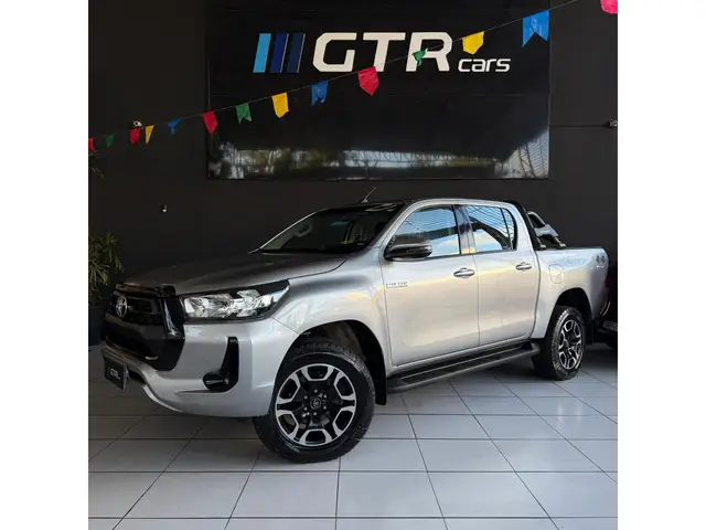 Carro Toyota Hilux Cabine Dupla 2023 SR 4x4 2.8 Diesel