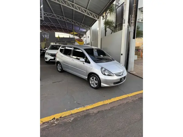 Carro Honda Fit 2008 LX 1.4