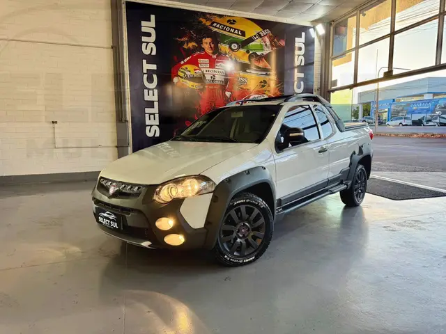 Carro Fiat Strada 2015 Adventure 1.8 16V (Flex) (Cabine Estendida)