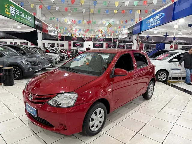 Carro Toyota Etios 2015 X 1.3 (Flex)