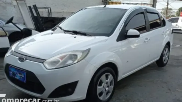 Carro Ford Fiesta Sedan 2014 SE 1.6 Rocam (Flex)