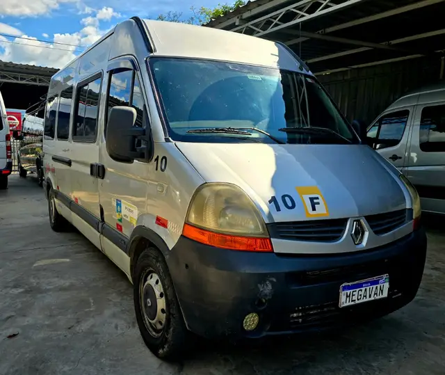 Carro Renault Master 2010 Minibus 16 lugares