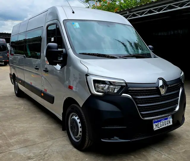 Carro Renault Master 2026 Minibus Executive L3H2
