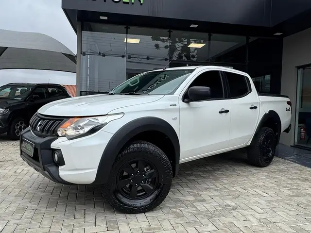 Carro Mitsubishi L200 Triton Outdoor 2024 GLX 2.4 Turbo