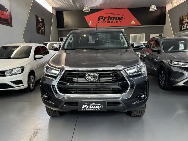Carro Toyota Hilux Cabine Dupla 2023 SRX 4x4 2.8 Diesel