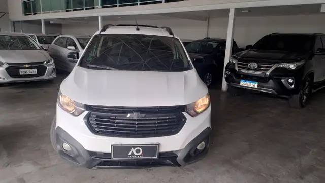 Carro Chevrolet Spin 2021 Activ 7S 1.8 (Flex) (Aut)