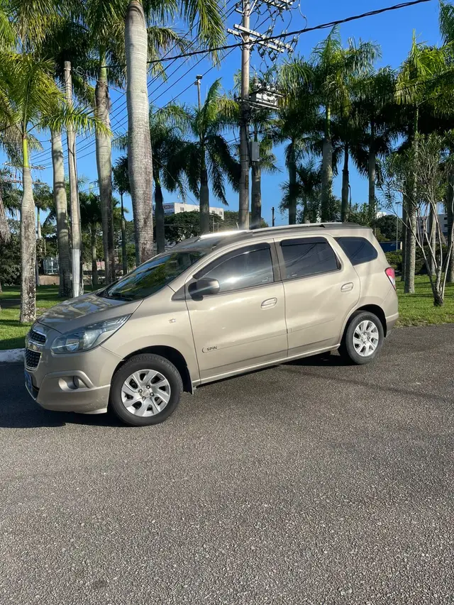 Carro Chevrolet Spin 2013 LTZ 7S 1.8 (Flex) (Aut)