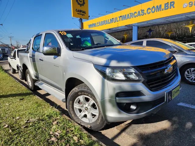 Carro Chevrolet S10 Cabine Dupla 2019 S10 2.5 ECOTEC SIDI Advantage 4x2 (Cabine Dupla)