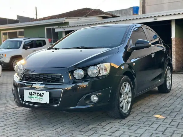 Carro Chevrolet Sonic 2012 Hatch LTZ (Aut)