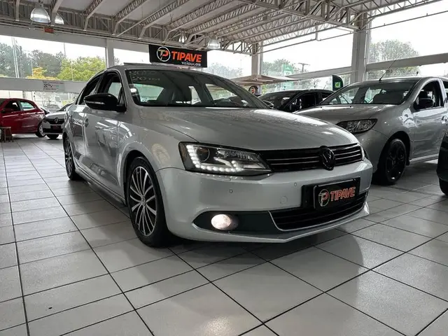 Carro Volkswagen Jetta 2013 2.0 TSI Highline DSG
