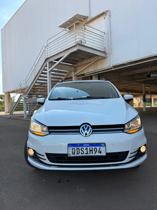 Carro Volkswagen SpaceFox 2016 1.6 VHT Comfortline (Flex)