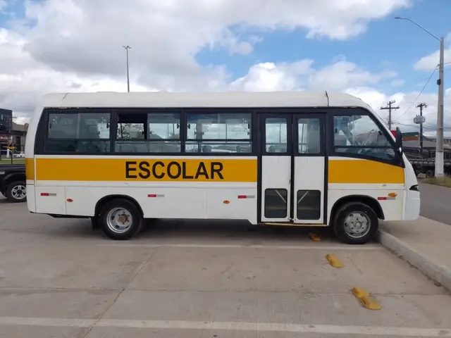 Carro Marcopolo-Volare Volare 2009 Executivo A8