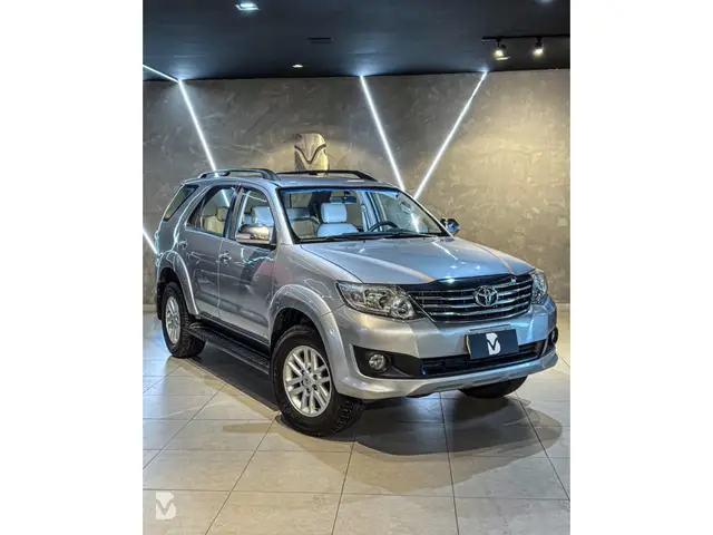Carro Toyota SW4 2015 Hilux  2.7 4x2 SR (Flex)