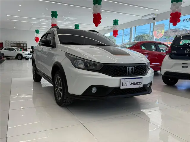 Carro Fiat Argo 2023 Trekking 1.3 (Flex)