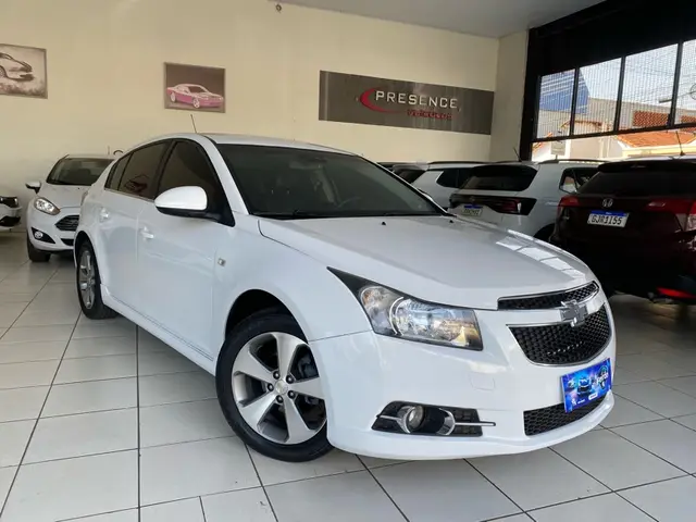 Carro Chevrolet Cruze Sport6 2014 LT 1.8 16V Ecotec (Flex)