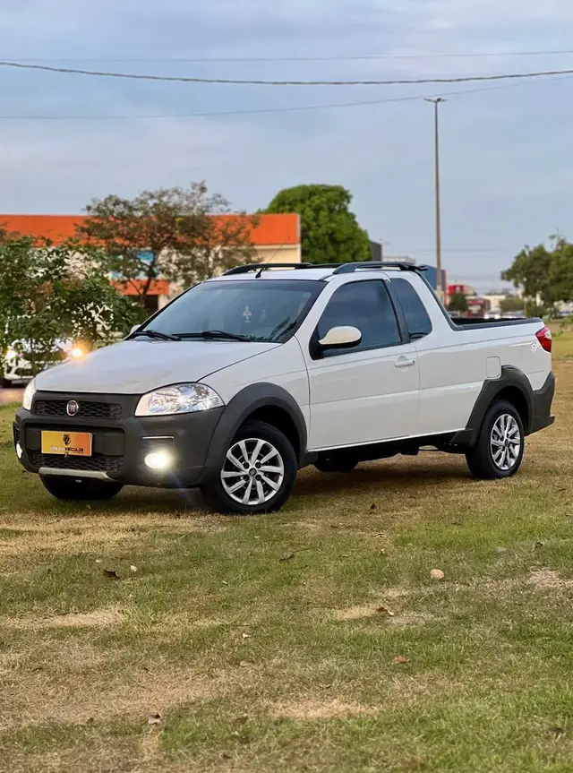 Carro Fiat Strada 2018 Hard Working 1.4 (Flex) (Cabine Estendida)