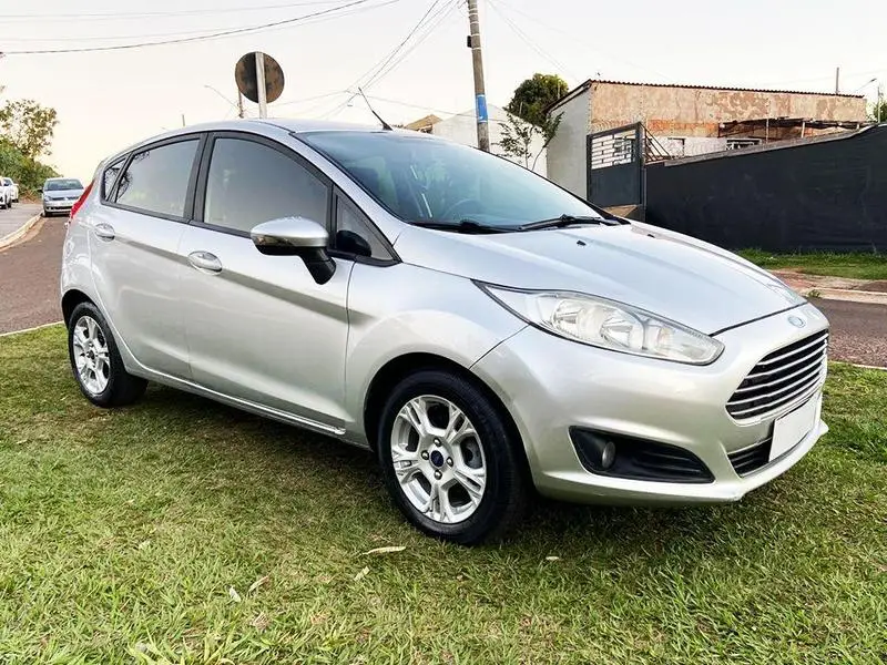 Ford New Fiesta SE 1.6 16V PowerShift